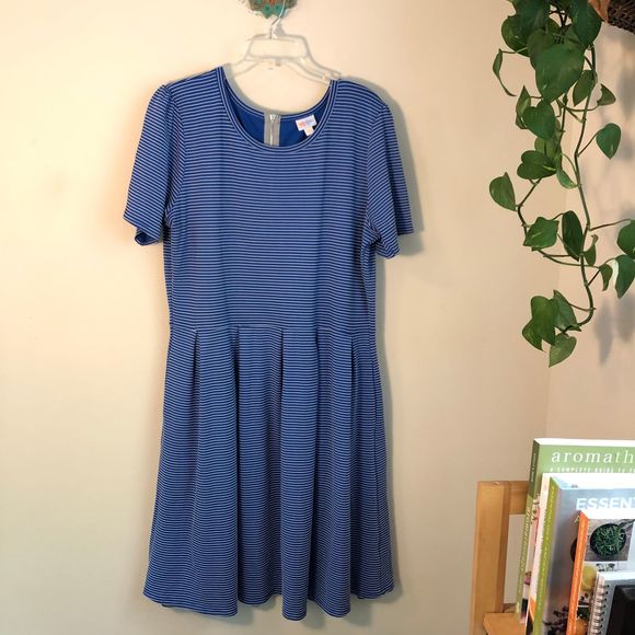 Sold 🦋 blue striped Amelia dress knit size 3X - Picture 2 of 5